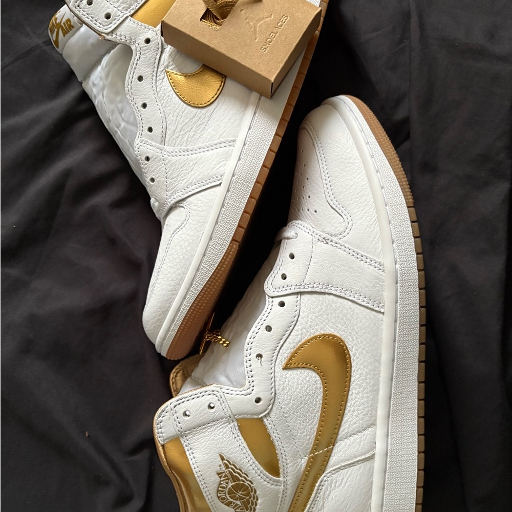 Jordan Women's Sneakers in White and Gold
